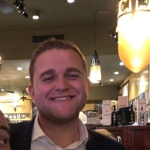 Meet your Posher, Casey